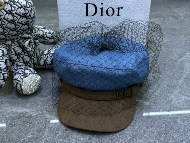 CHRISTIAN DIOR